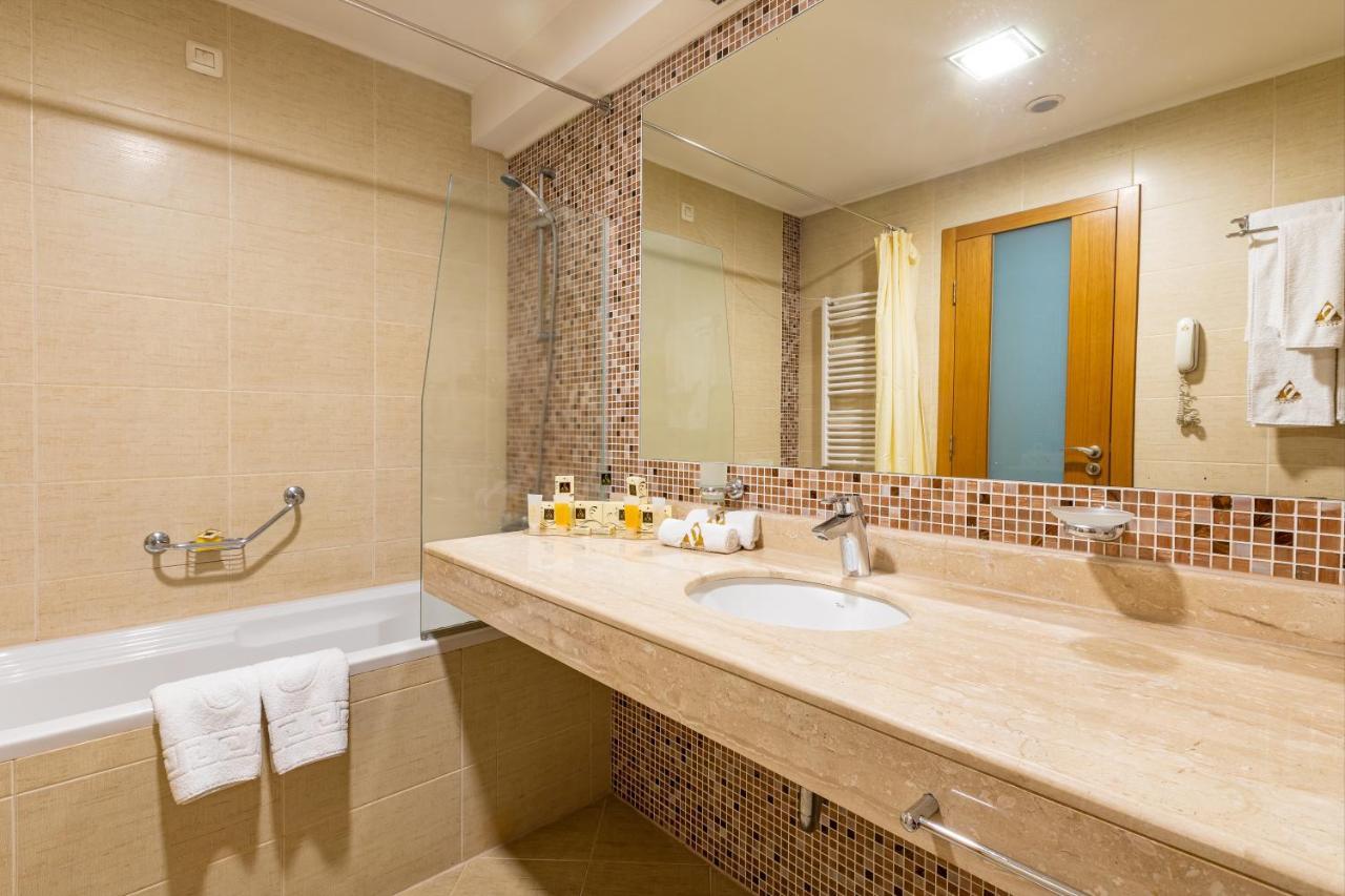 Spa Hotel Persenk Devin Exterior photo Bathroom